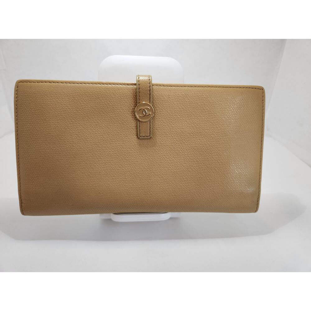 Vintage CHANEL Coco Mark Bi-fold Wallet Beige long ‎ Cream gold hardware leather